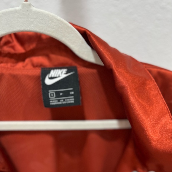 Nike jacket - Picture 2 of 4